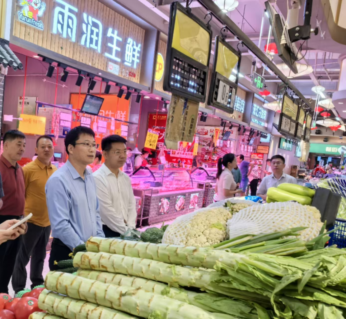 省发展改革委、省市场监管局联合郑州市<br>开展中秋节前重要民生商品和月饼市场<br>专项调研
