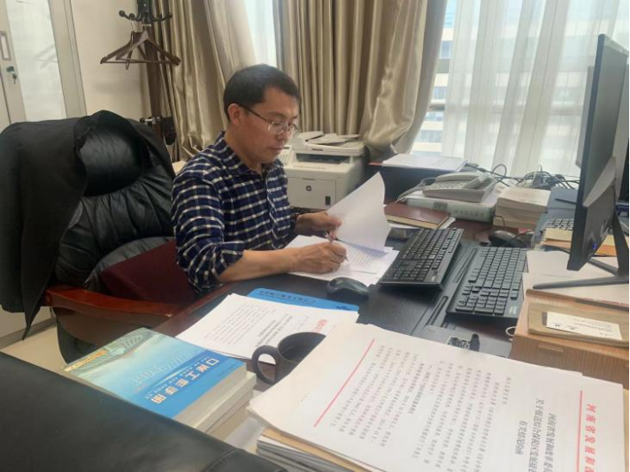 “疫”然平凡坚守 诠释责任担当——省发展改革委统筹推进疫情防控和经济社会发展工作纪实