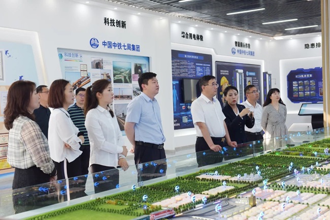 白东战调研重点项目建设和产业招商工作