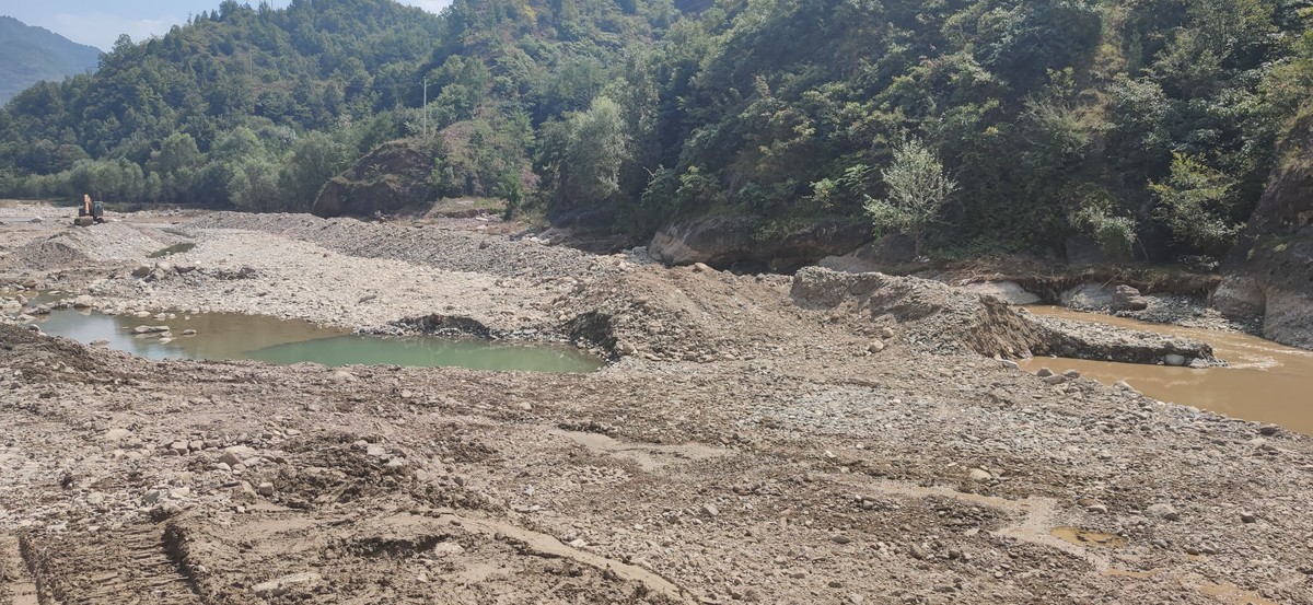 典型案例 | 老灌河三门峡市卢氏段无序采砂破坏河道生态