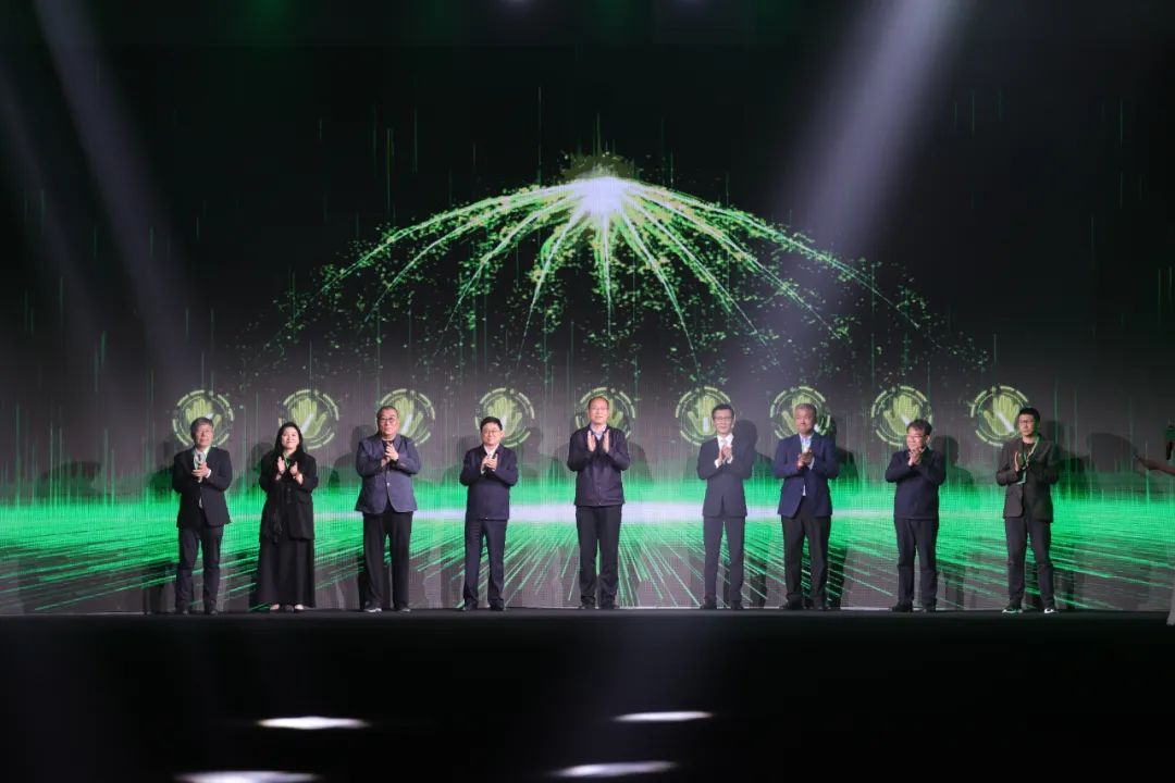 2023首屆信陽服裝節(jié)開幕