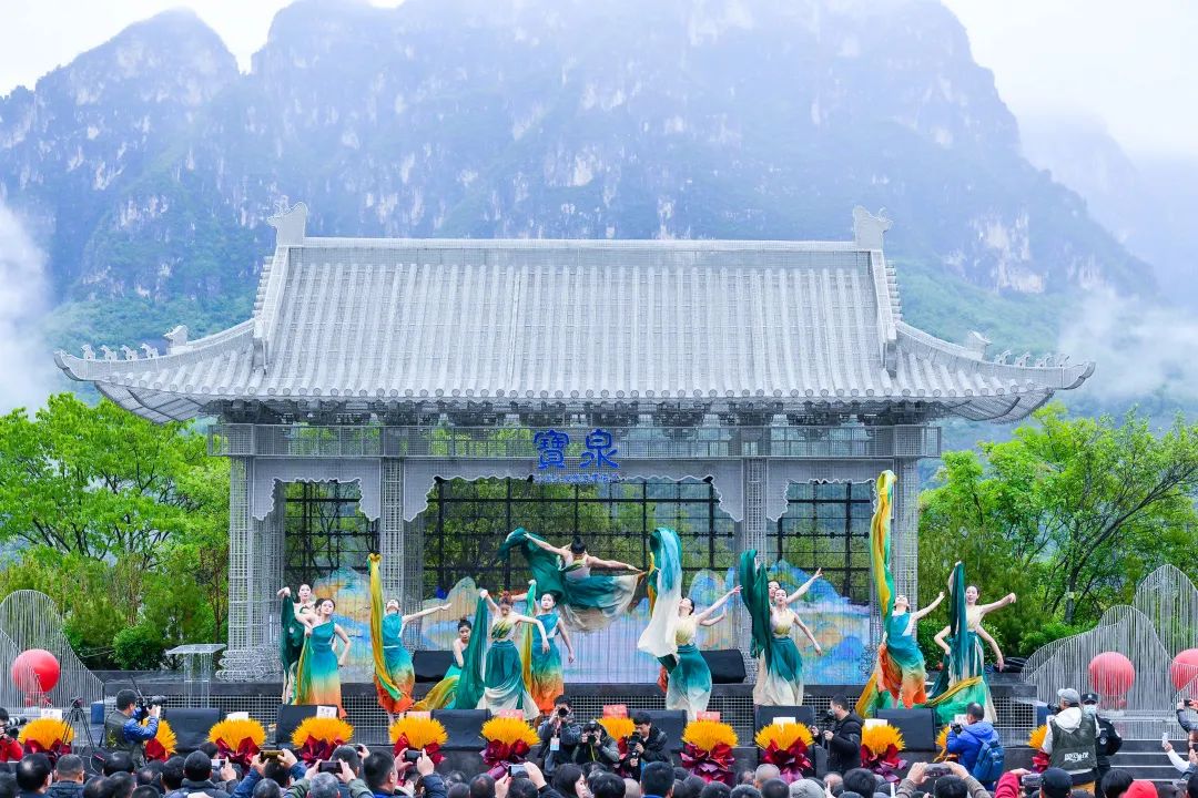 行走河南·读懂中国丨新宝泉·崖天下开启“悬崖旅行”新篇章