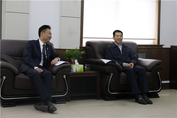 河南省体育局与濮阳市政府共商体育事业发展