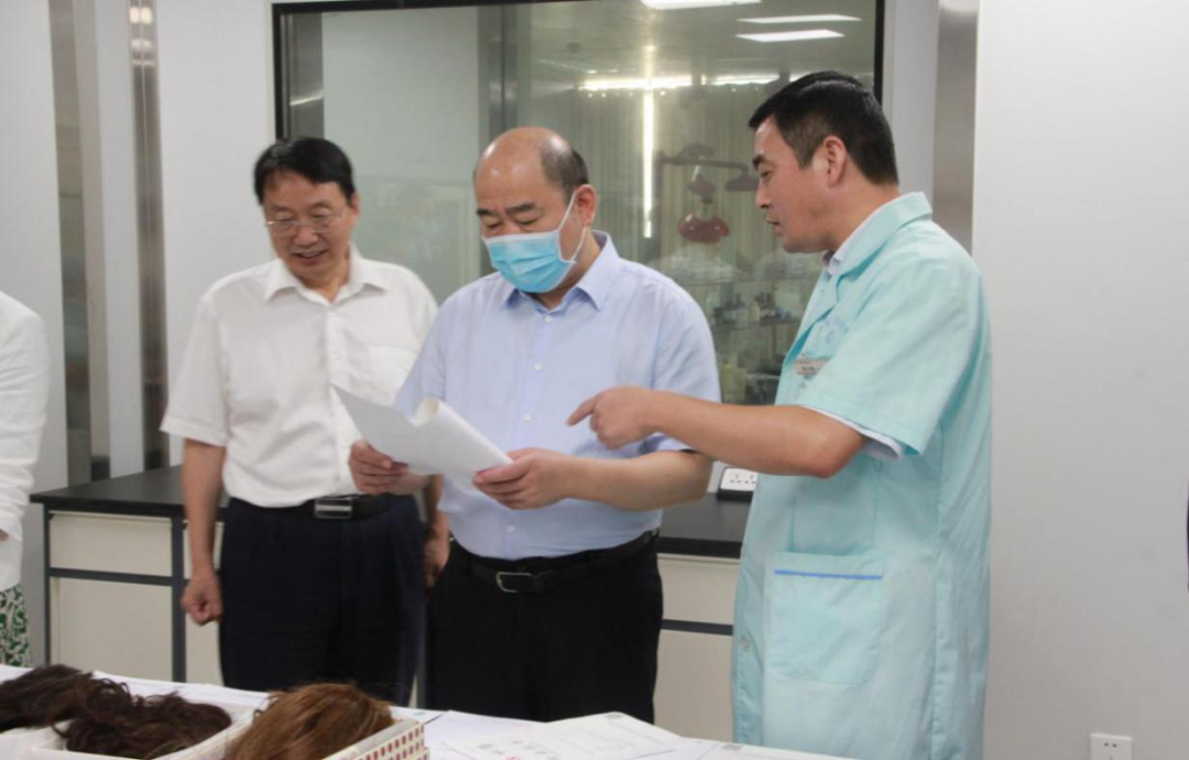 郝敬红调研许昌市场监管和检验检测高技术服务业发展工作