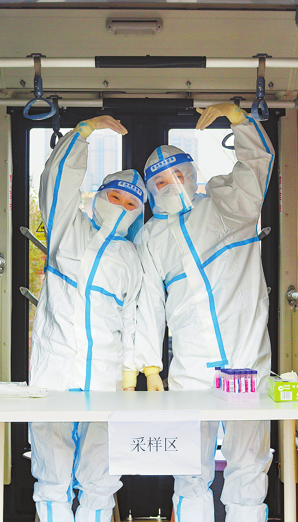 全省7686名大白驰援郑州