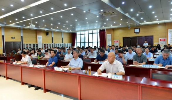省农业农村厅举办习近平法治思想专题讲座