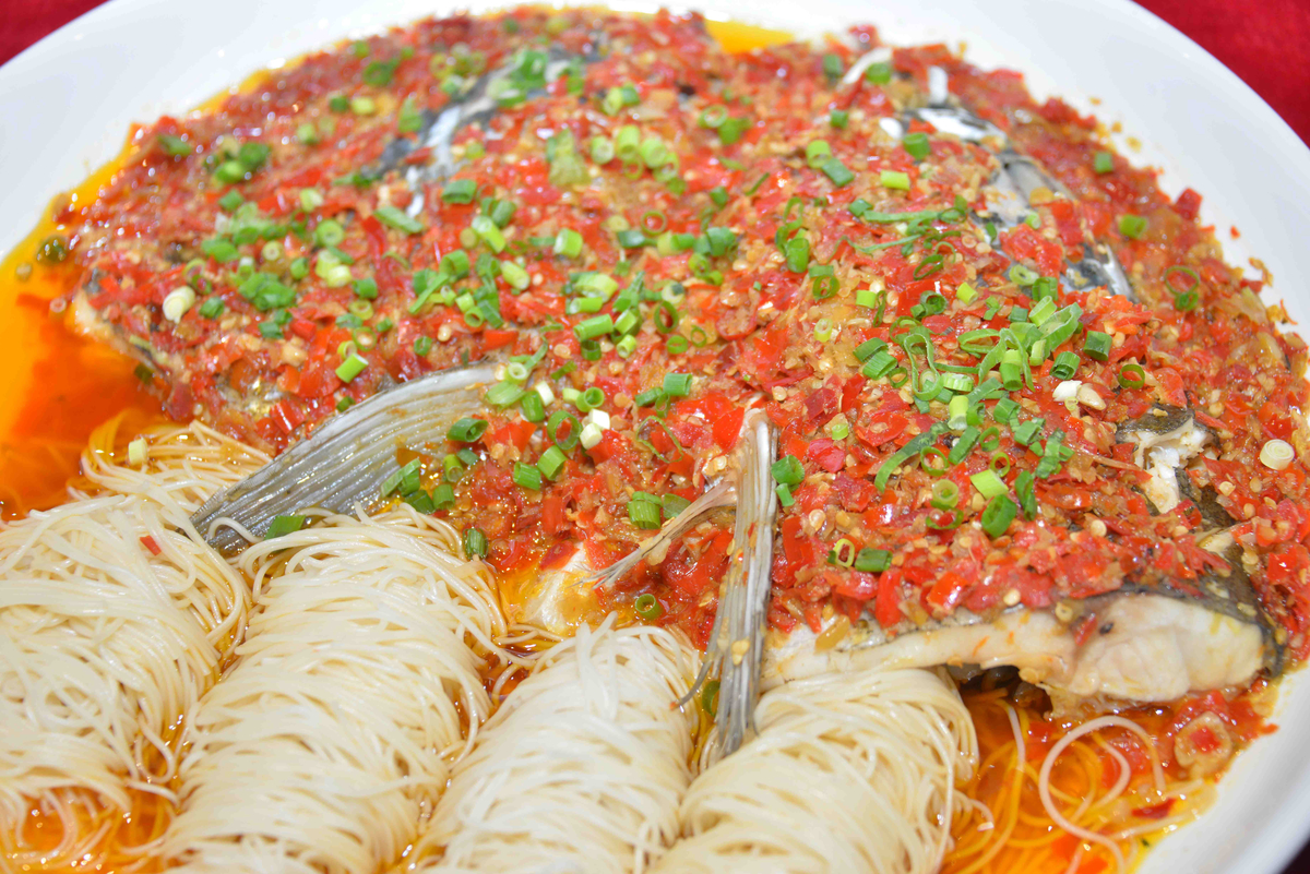漯河市举行“行走漯河 馔遍沙澧”美食品评暨漯河市餐饮行业职业技能大赛