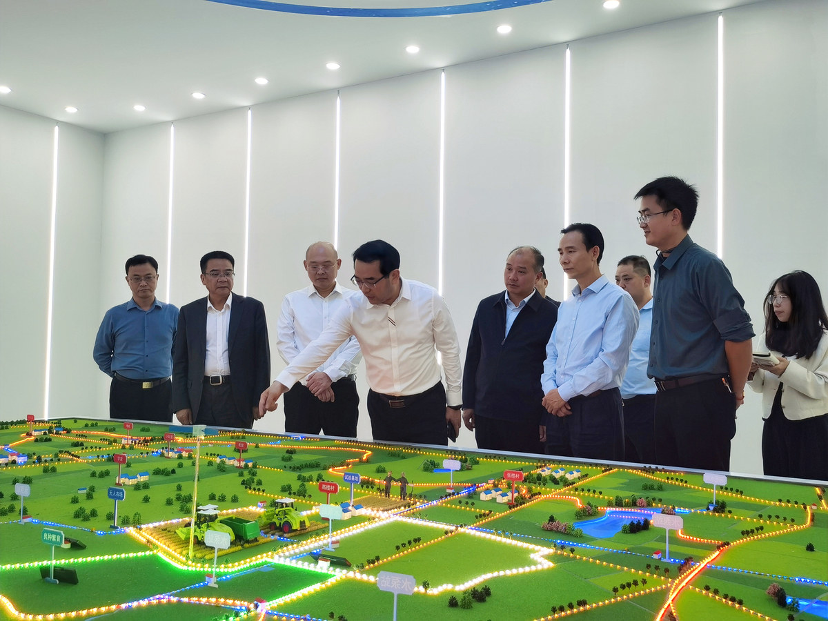 孙巍峰赴信阳调研学习运用“千万工程”经验 全面推进乡村振兴工作 孙巍峰赴信阳调研学习运用“千万工程”经验 全面推进乡村振兴工作