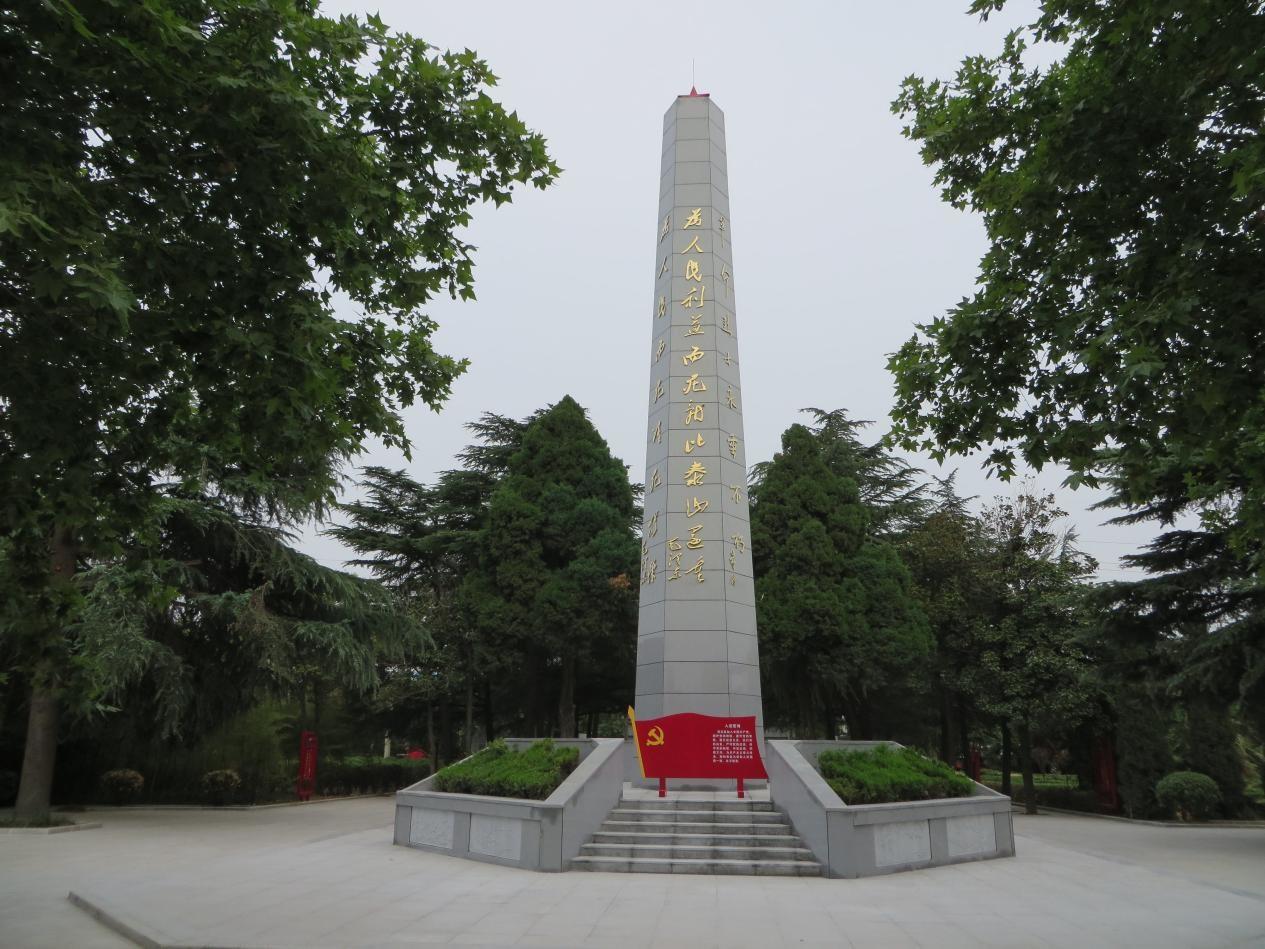 清明节前夕许昌市探访全市各地烈士陵园