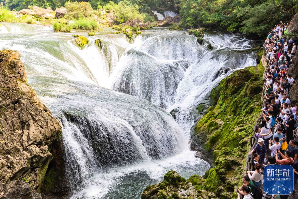 假期旅游热 祖国山河美