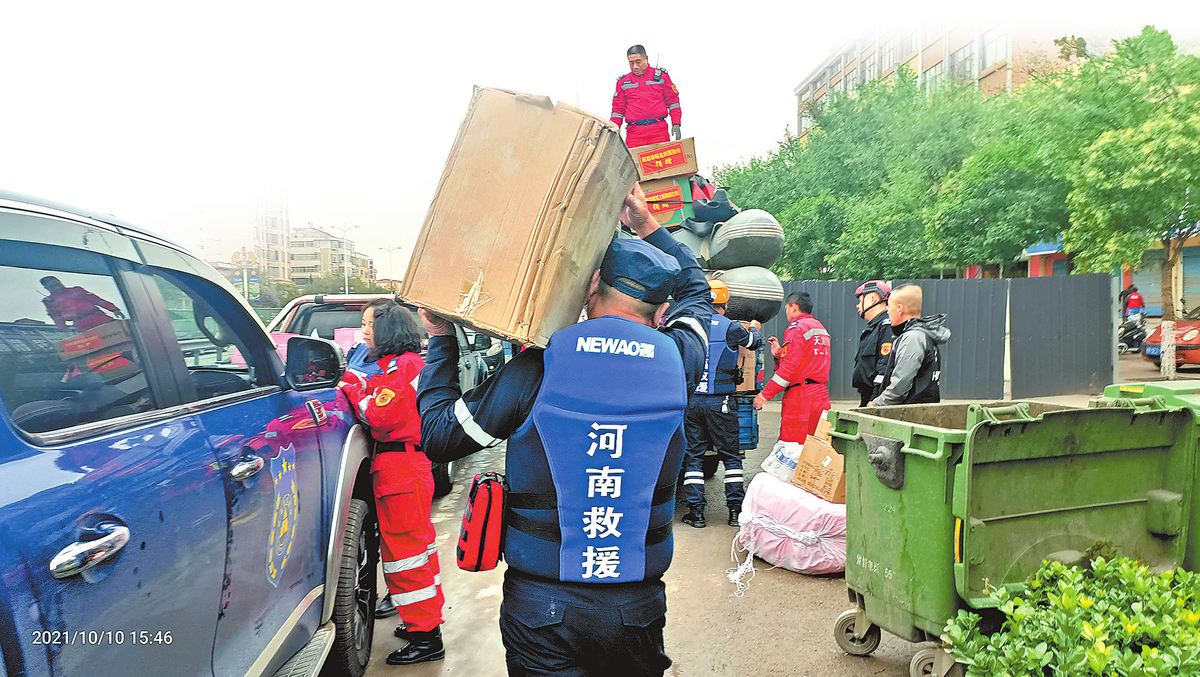 河南多支社會救援力量馳援山西抗洪救災