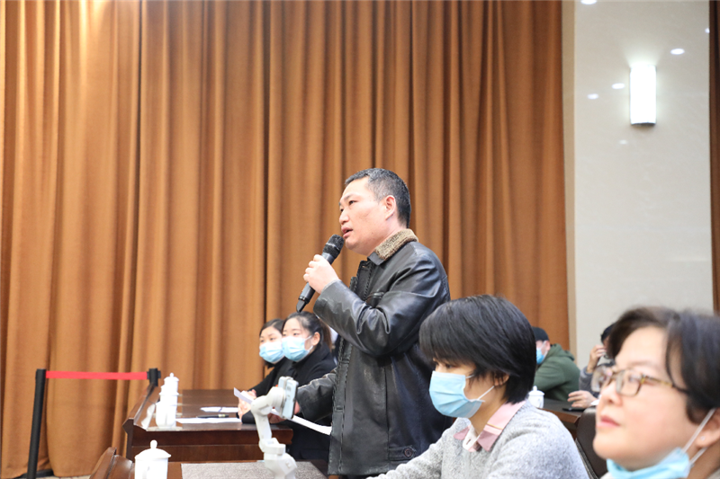 省政府召开“2020年重点民生实事落实情况”发布会聚焦农村教师周转宿舍建设