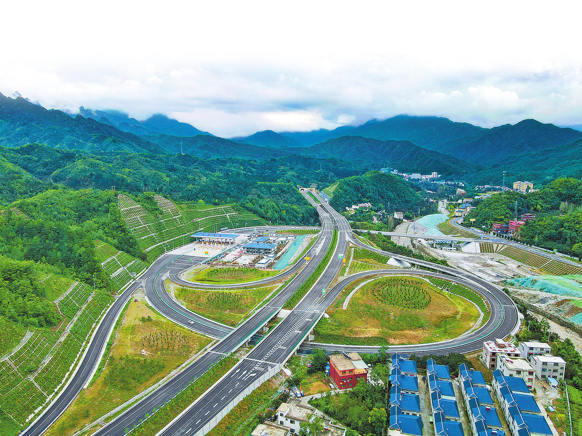 河南两个高速项目建成通车河南省高速公路通车里程达7191公里