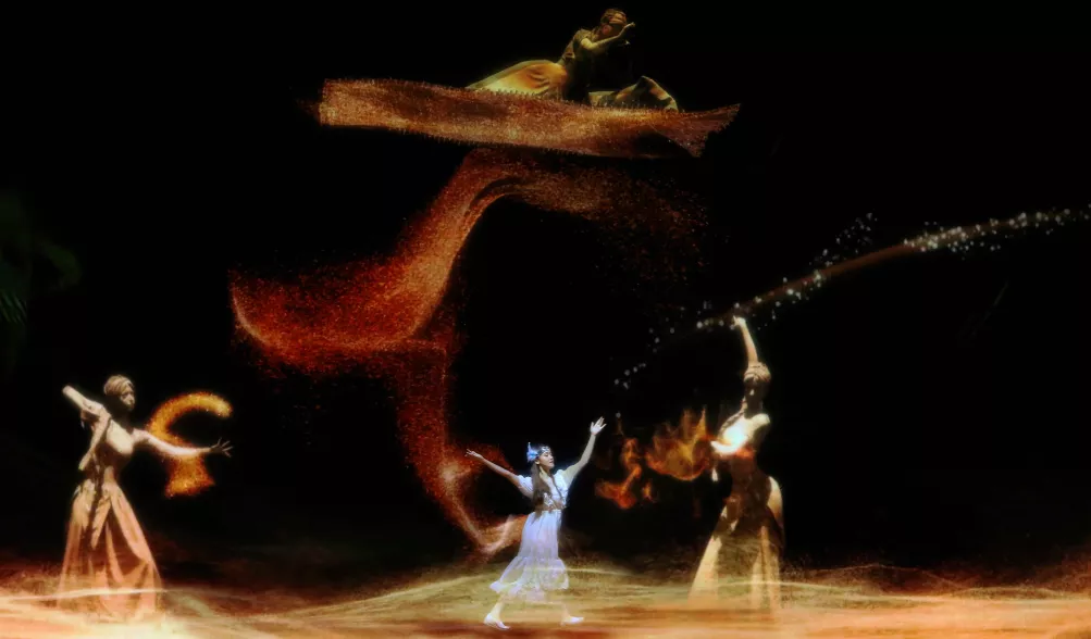 ȫôߴᣨ֣վ֣ݻƵǧ龰ˮڿĻʽ