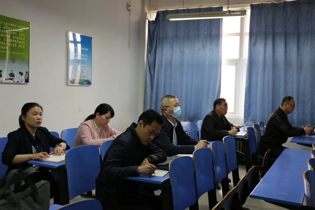 第十三调研组赴郑州大学体育学院开展“大听课 大调研”活动
