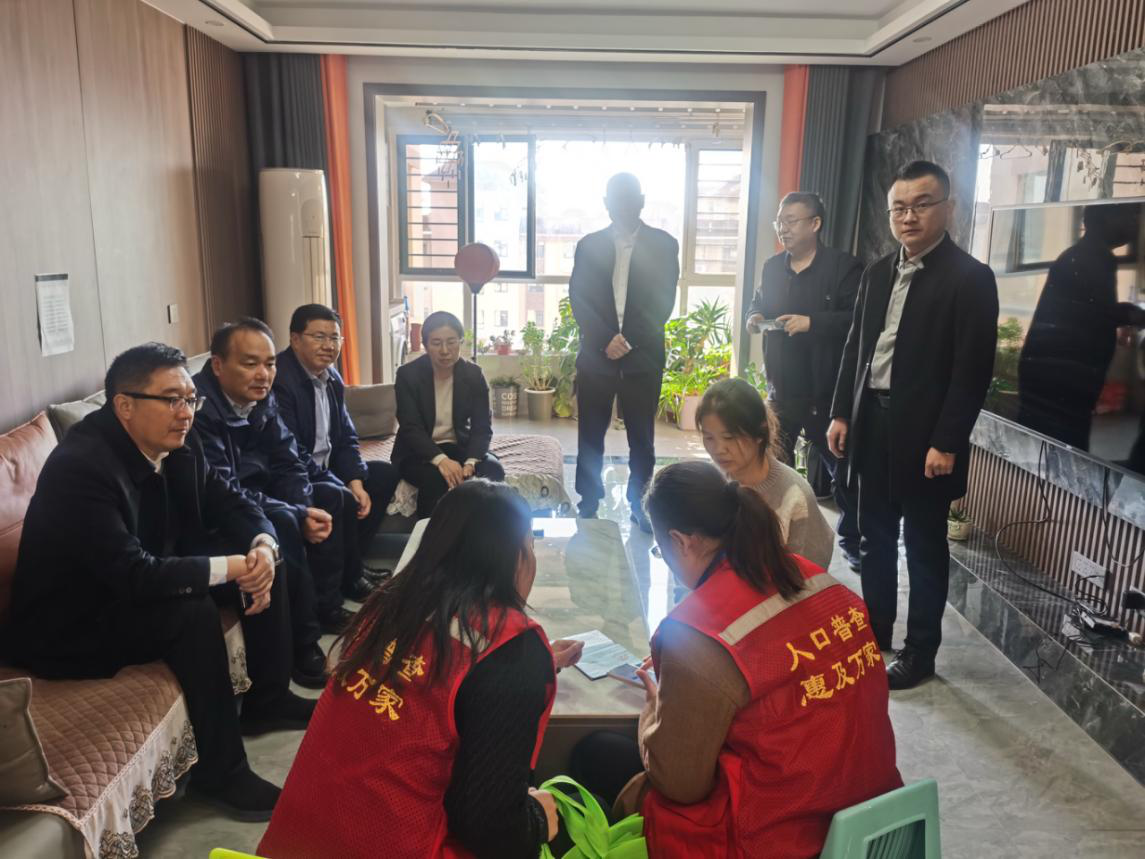 省局党组书记、局长李迎伟等领导赴省辖市调研人口变动情况抽样调查入户登记工作