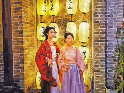 行走河南·读懂中国丨开封：古城市集里的人间烟火
