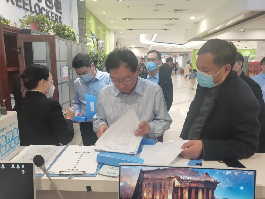 庆凌督导调研近期食品销售餐饮风险隐患排查和企业主体责任落实情况
