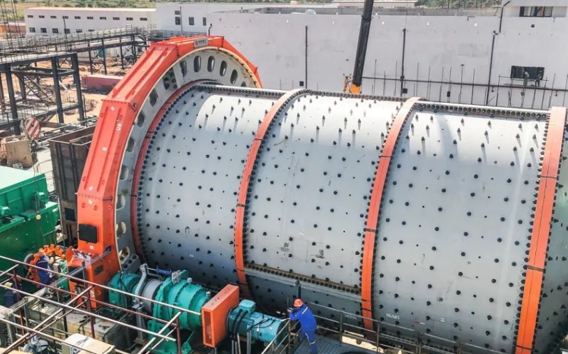 China's first largest-diameter overflow ball mill shines in Ghana