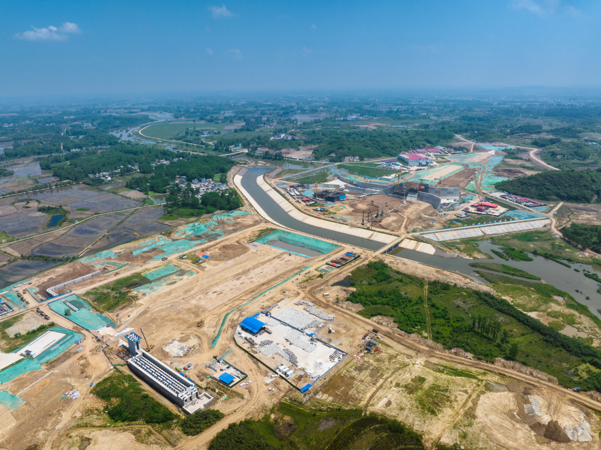 河南新闻广播：图集丨风暖昼长好时节 河南重点水利工程施工忙