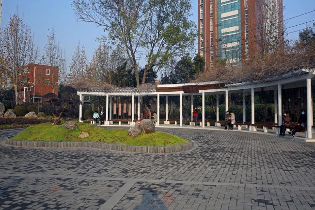 郑州市绿文广场管理中心<br>积极开展“我为群众办实事”活动