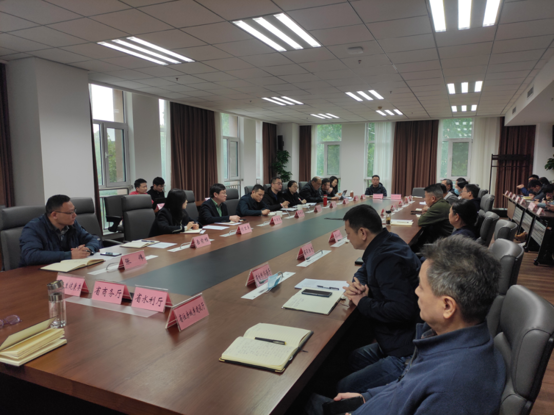黄民江组织召开“四电”业务座谈会