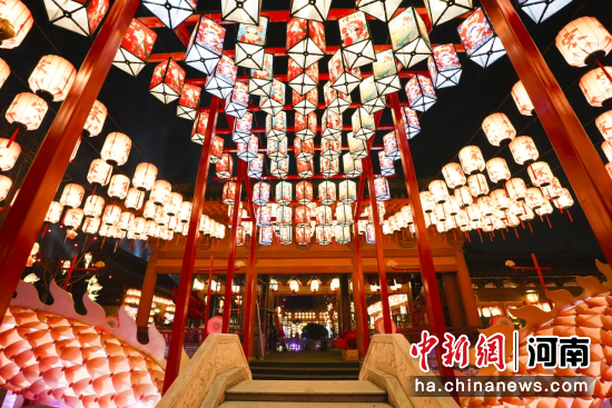 春满中原·老家河南 | 开封：清明上河园里过大年