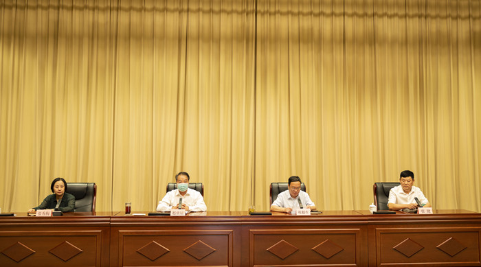 省住房城乡建设厅召开<br>全省住房城乡建设系统安全稳定工作会议