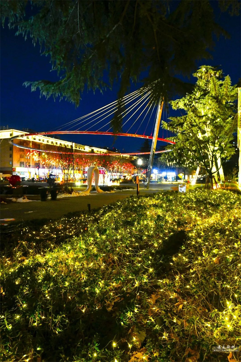 挂彩灯，亮夜景！郑州街头年味浓
