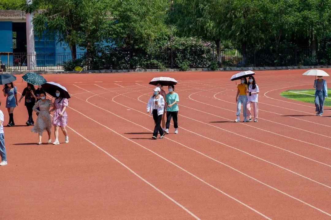 一个摄影老师眼中封闭在校的教学影像记录