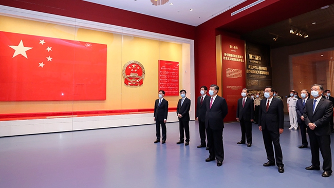 习近平：铭记奋斗历程担当历史使命 从党的奋斗历史中汲取前进力量