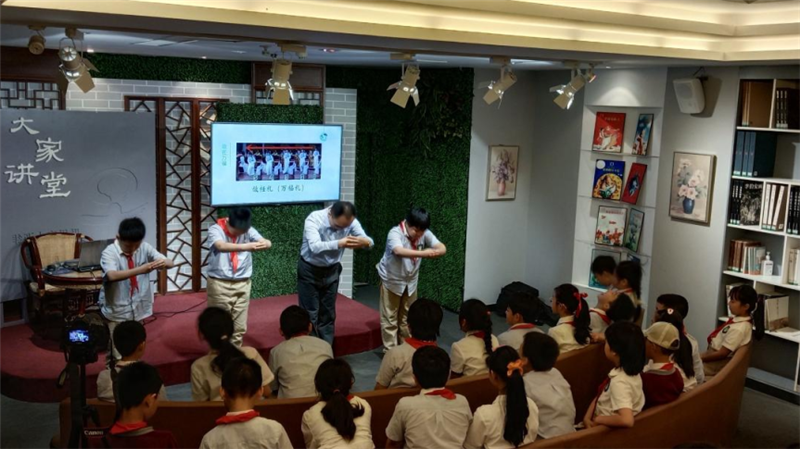 河南省图书馆精彩活动庆“六一”