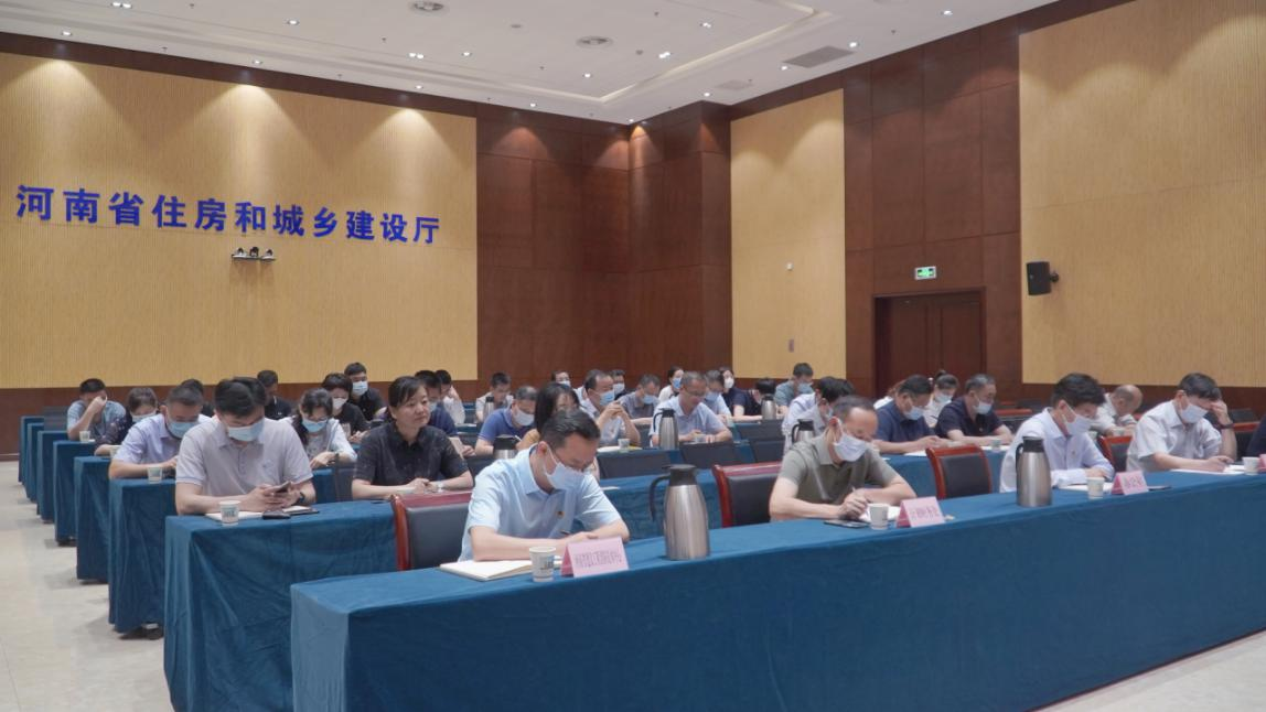 厅党组成员、副厅长董海立为党员干部讲党课