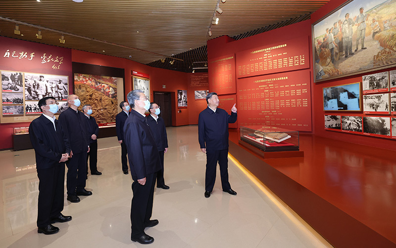 习近平： 弘扬伟大建党精神和延安精神 <br>为实现党的二十大提出的目标任务而团结奋斗