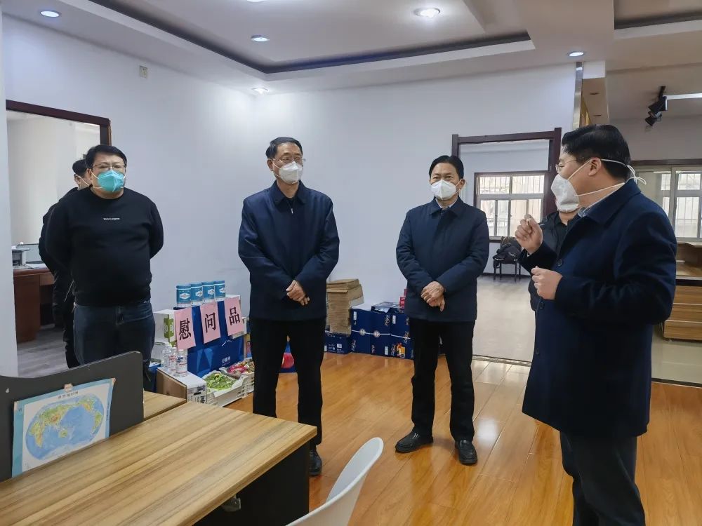 首页>国企动态12月21日上午,集团副总经理江俊富到问题楼盘处置化解