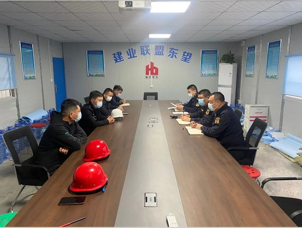 永城市扬尘办运用“一二三四”工作法<br> 交出扬尘和餐饮油烟治理“城管答卷”