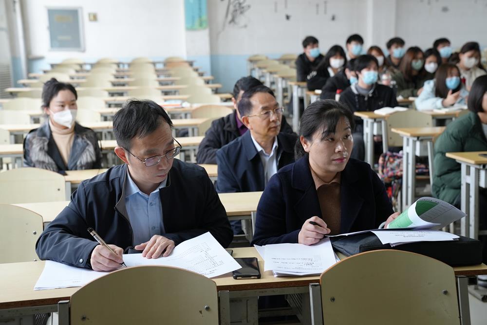 第十七调研组赴郑州澍青医学高等专科学校开展“大听课 大调研”活动