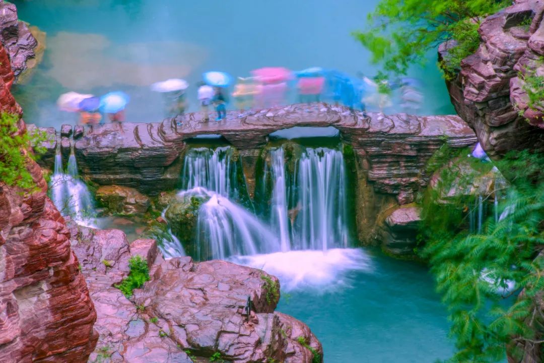 雨后云台山：云海缥缈飞瀑如练 开启仙境模式