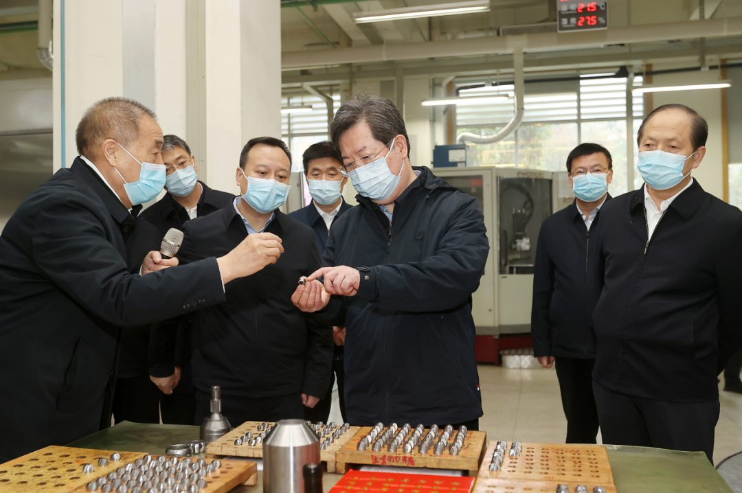 楼阳生在郑州市调研超硬材料产业发展情况
