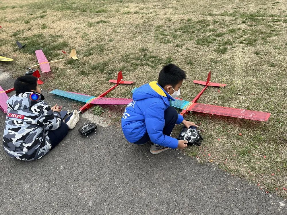 开赛！看500少年竞逐长空