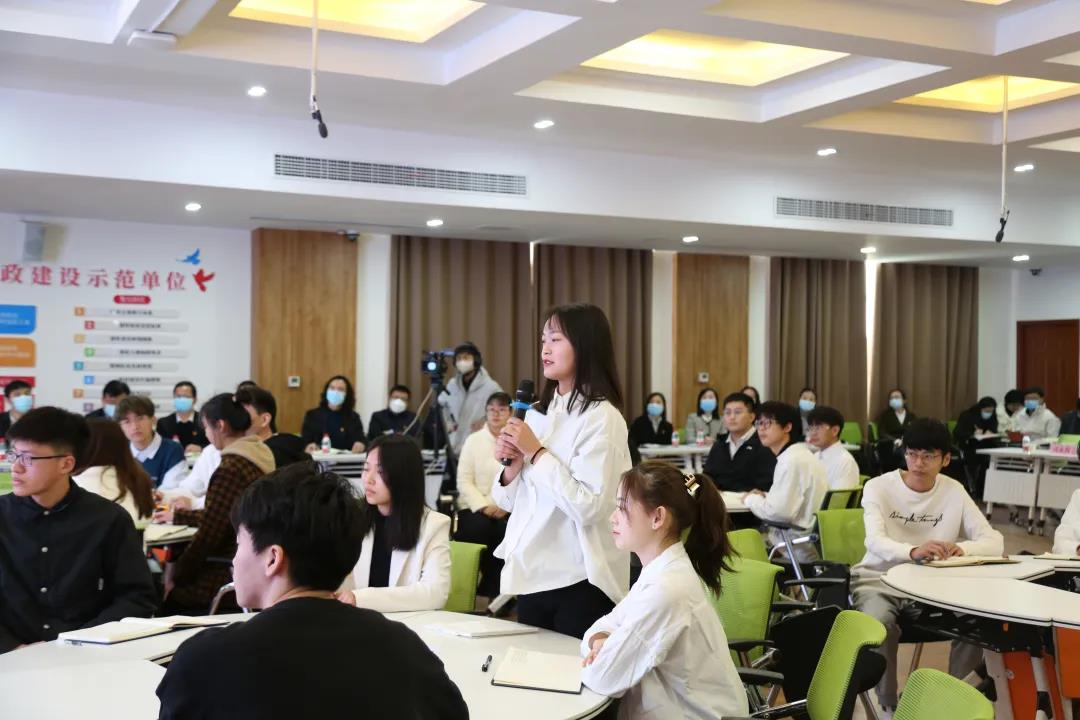省委教育工委、省教育厅举行2022年春季开学思政第一课暨大中小学思政课集体备课活动线上直播