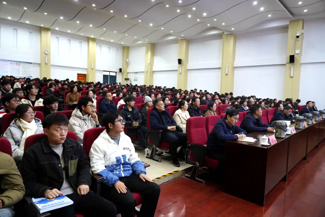 学习贯彻党的二十届三中全会精神省委教育工委宣讲团成员走进河南工业职业技术学院