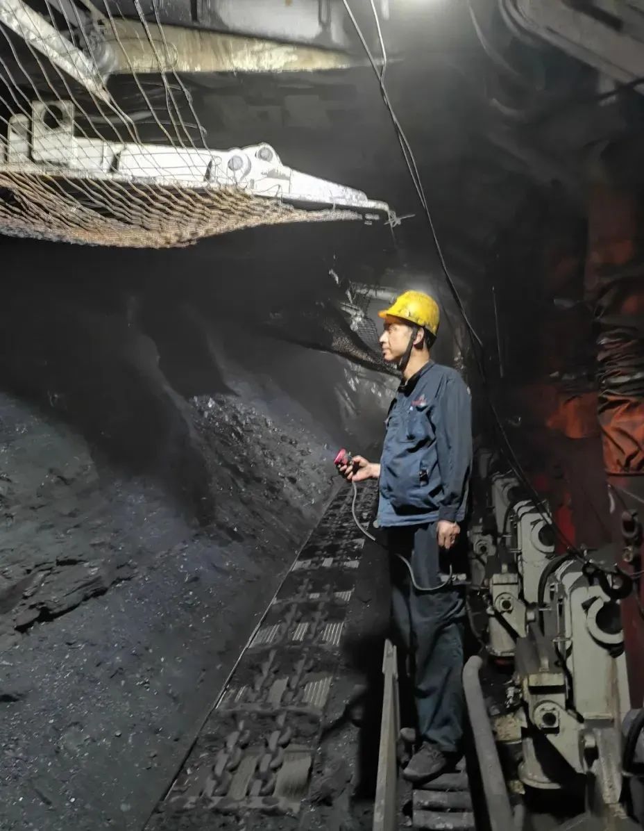 奋斗在一线 幸福又出彩——平煤神马集团煤矿单位井下一线干部职工谈变化话未来