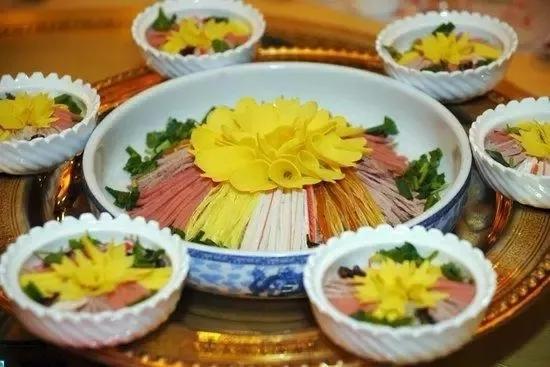 洛陽名吃：洛陽水席---河南特色特產(chǎn)美食小吃(圖1)