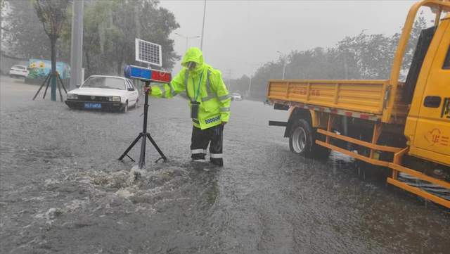 新乡市城管局高标准做好本轮降雨防汛工作