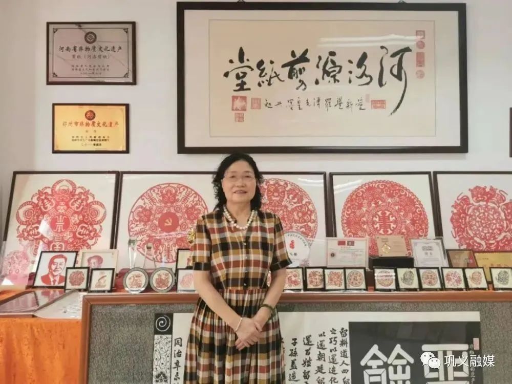 郑州市省级非遗项目“河洛剪纸”亮相北京地铁