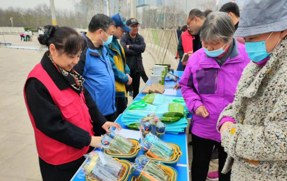 “世界水周”“中国水周”期间，河南省各级公共机构广泛开展节水宣传活动