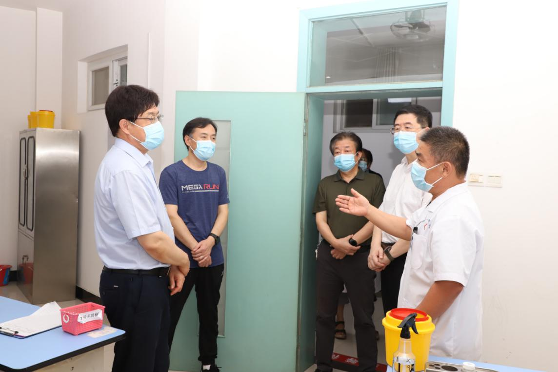 省教育厅厅长郑邦山到高校检查指导疫情防控灾后重建和开学准备工作