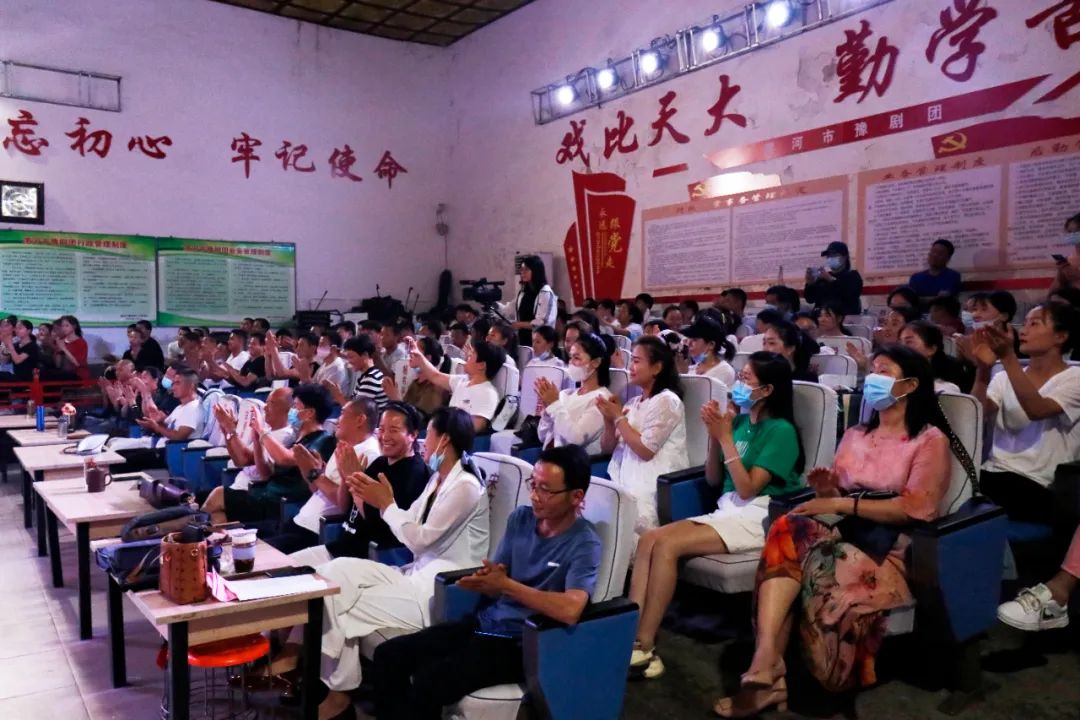 豫剧王（素君）派艺术传承基地在漯河挂牌