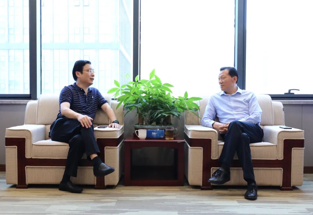 许昌市投资集团总经理李戈到访中原再担保集团